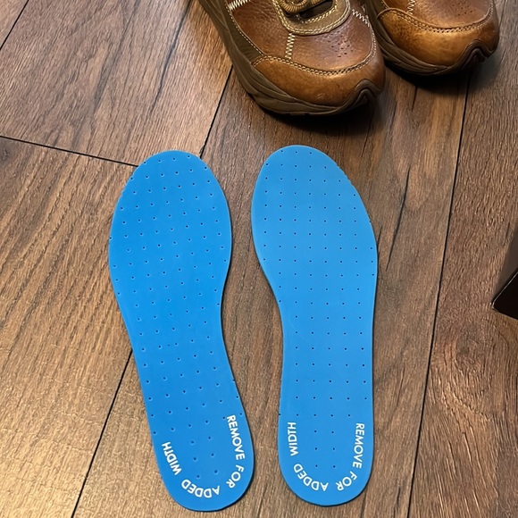 Xelero Athena woman’s tennis shoe 8.5 brown - Picture 6 of 9